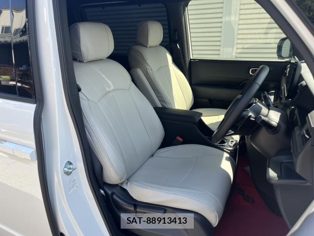 Honda e 2024-11 8008943-8