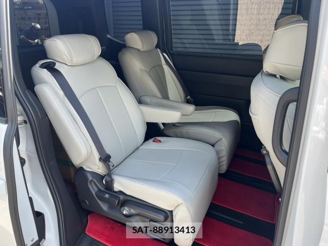 Honda e 2024-11 8008943-9