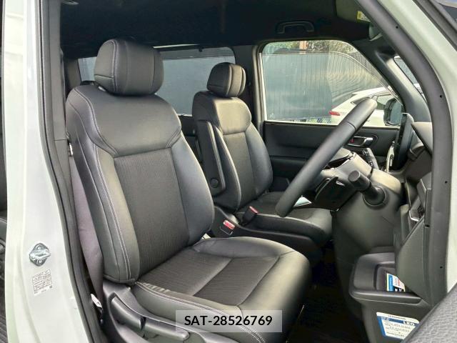 Honda e 2022-04 8008957-17