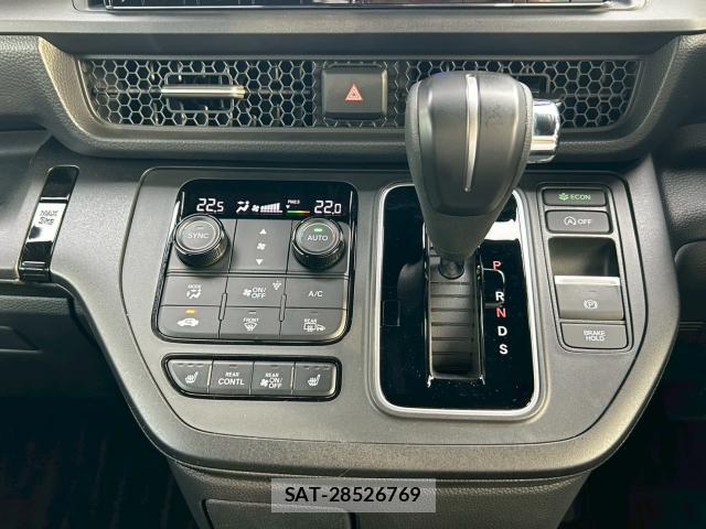 Honda e 2022-04 8008957-18