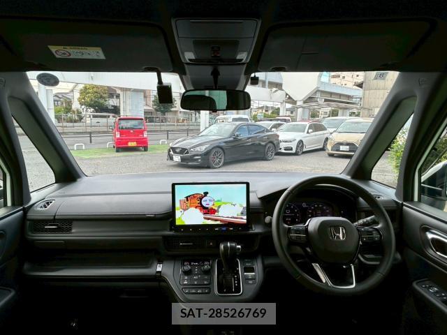 Honda e 2022-04 8008957-2