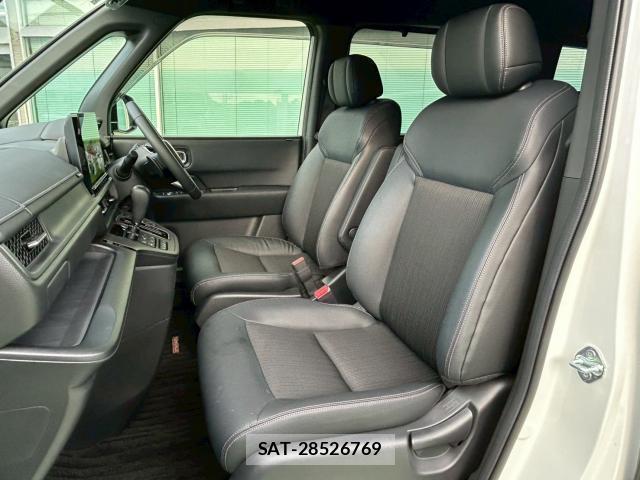 Honda e 2022-04 8008957-5