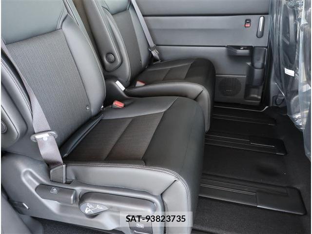 Honda e 2025-12 8009388-13