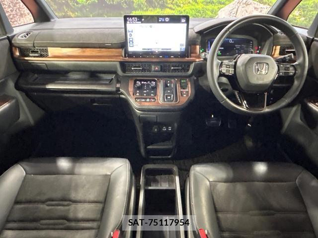 Honda e 2024-07 8009406-1