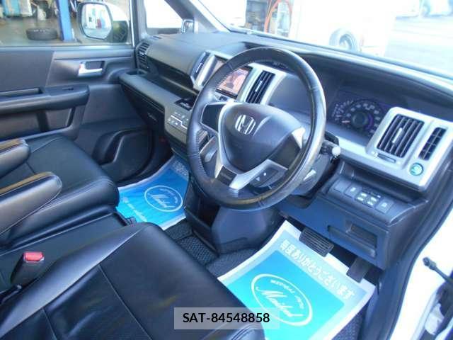 Honda e 2012-12 8009474-5