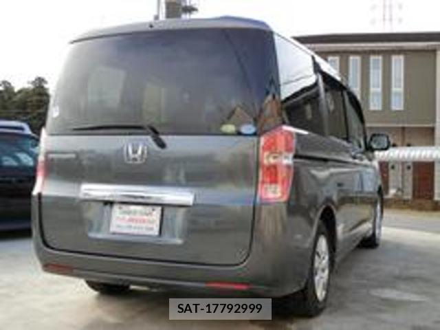Honda e 2011-07 8009692-1