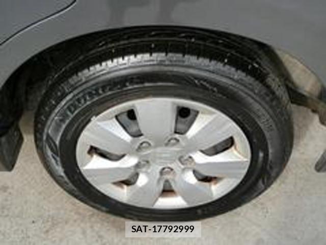 Honda e 2011-07 8009692-19