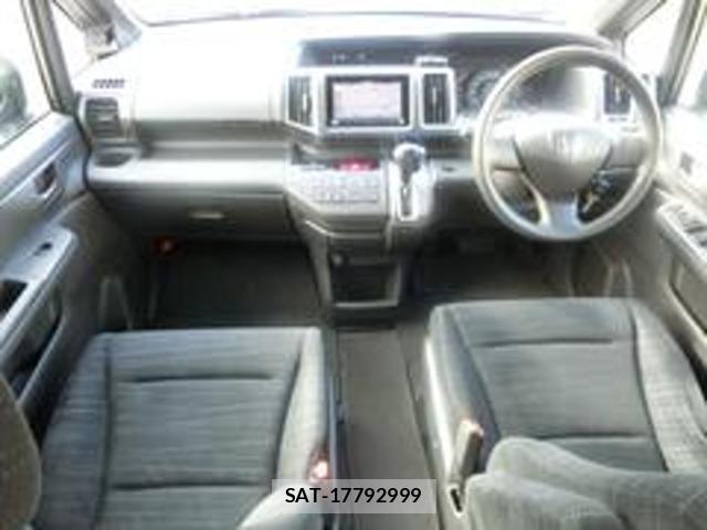 Honda e 2011-07 8009692-2