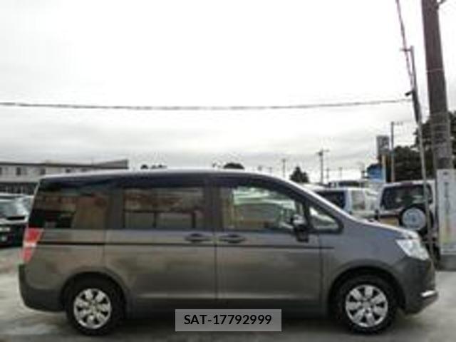 Honda e 2011-07 8009692-3