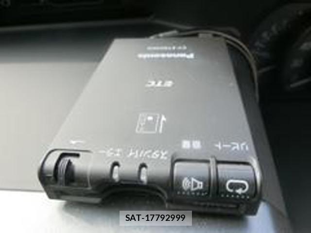 Honda e 2011-07 8009692-8