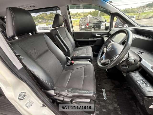Honda e 2013-11 8009727-2
