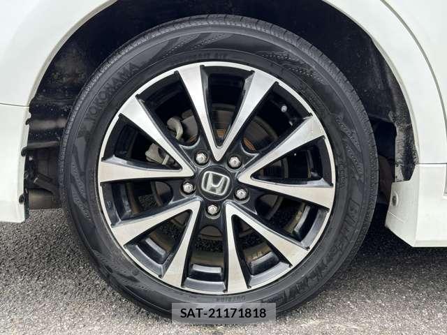 Honda e 2013-11 8009727-5