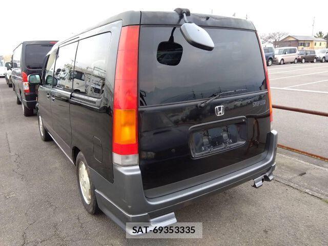 Honda e 1996-12 8009958-1