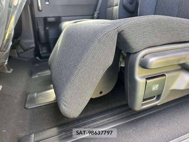Honda e 2026-03 8010020-12