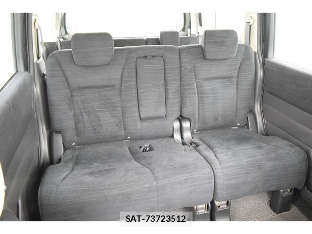 Honda e 2011-03 8010126-17