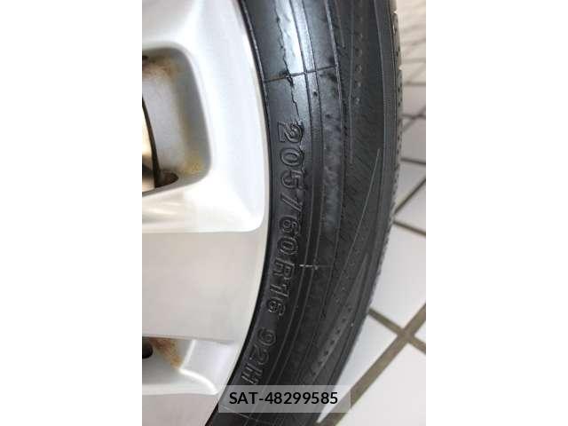 Honda e 2010-03 8010189-18