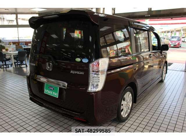 Honda e 2010-03 8010189-5