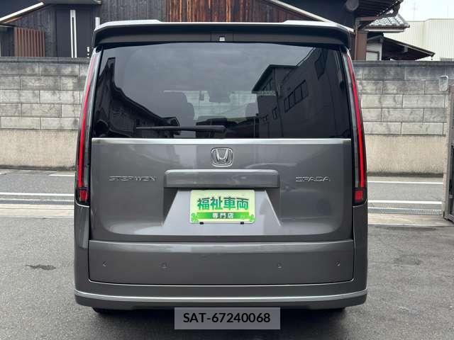 Honda e 2024-09 8010318-5
