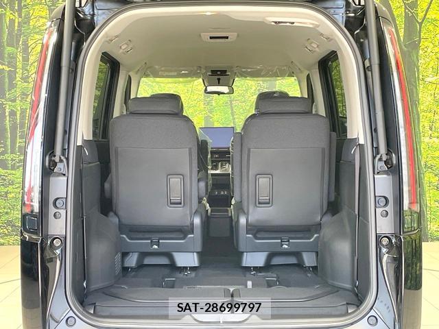 Honda e 2025-10 8010430-10