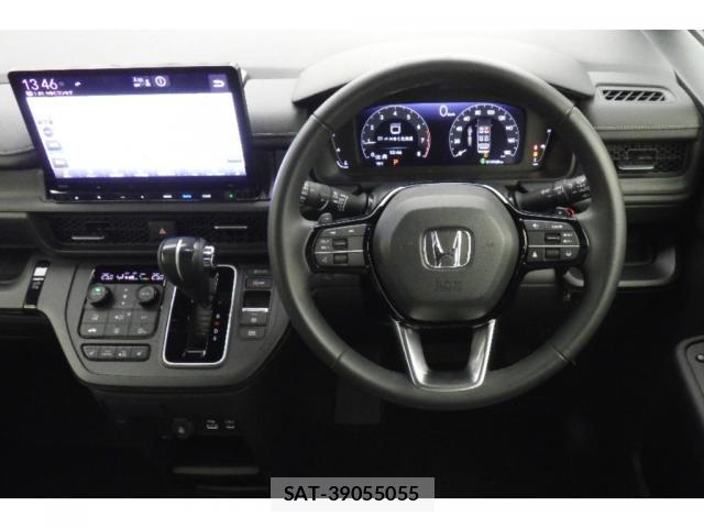 Honda e 2024-05 8010538-2