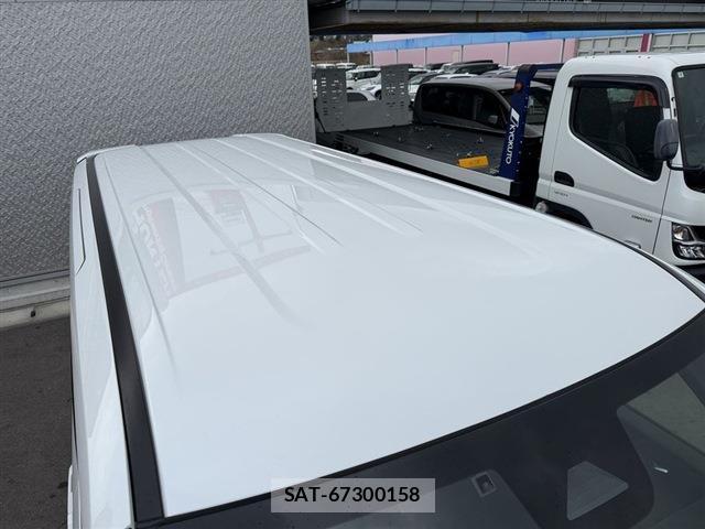 Honda e 2024-02 8010843-12