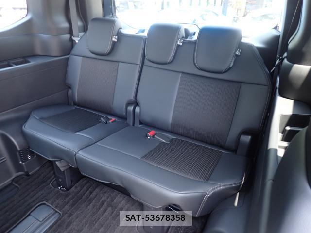 Honda e 2024-02 8010888-9
