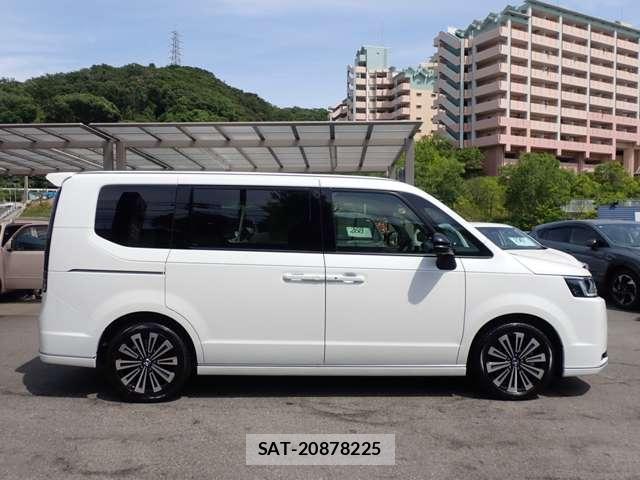 Honda e 2023-10 8010892-1