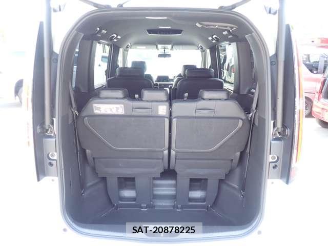 Honda e 2023-10 8010892-13