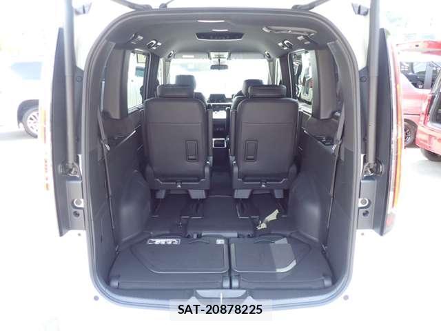Honda e 2023-10 8010892-15