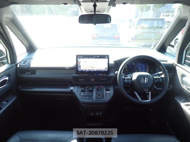 Honda e 2023-10 8010892-2