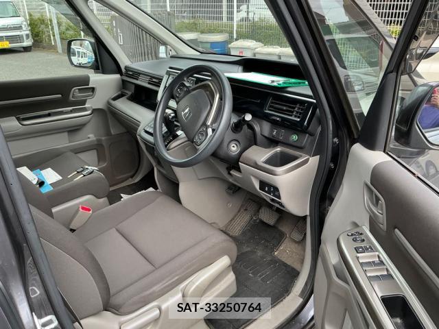 Honda e 2019-06 8010996-2