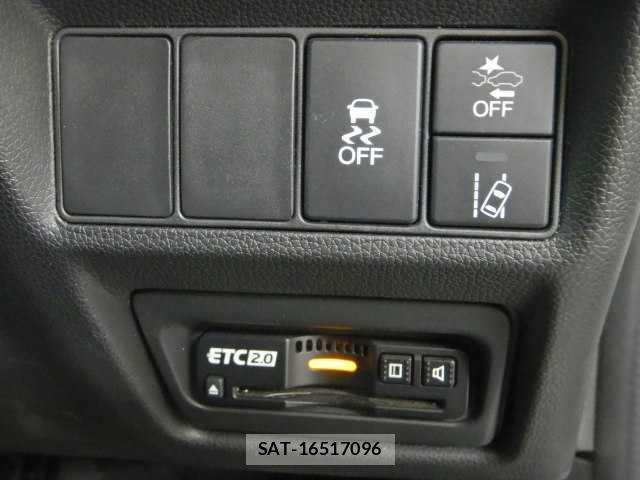 Honda e 2021-04 8011041-11