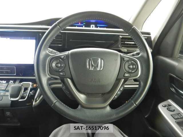 Honda e 2021-04 8011041-7