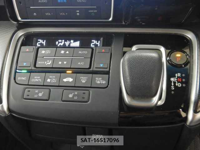 Honda e 2021-04 8011041-9