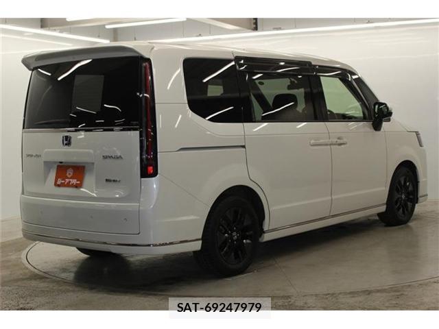 Honda e 2023-08 8011324-4