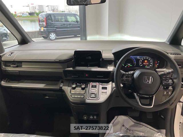 Honda e 2026-06 8011362-18