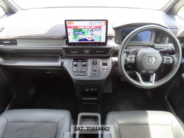 Honda e 2023-09 8011441-1