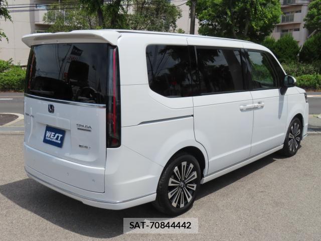 Honda e 2023-09 8011441-10