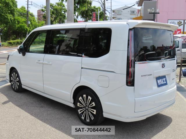 Honda e 2023-09 8011441-11