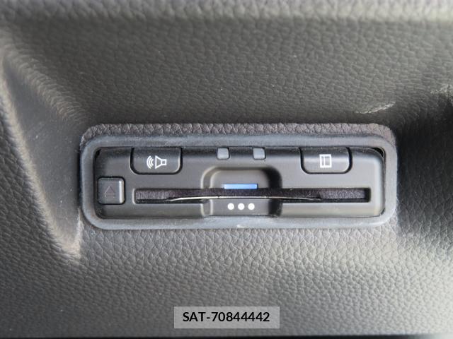 Honda e 2023-09 8011441-14