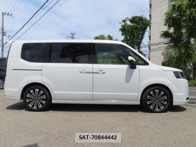 Honda e 2023-09 8011441-6