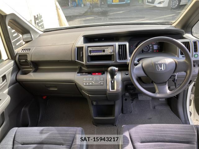 Honda e 2011-03 8011820-2