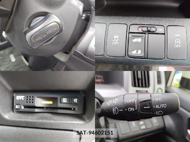 Honda e 2014-03 8011915-4