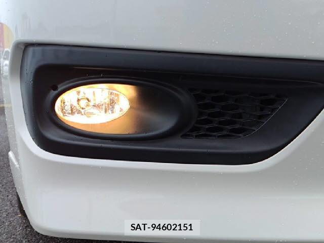 Honda e 2014-03 8011915-9