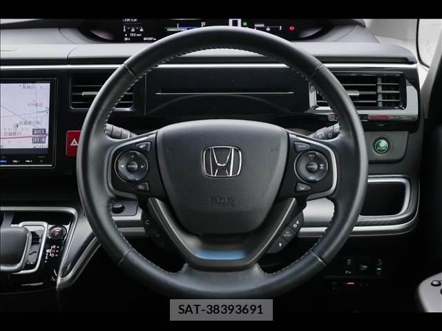 Honda e 2017-10 8011962-11