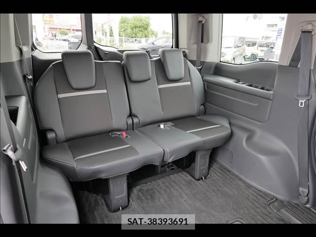Honda e 2017-10 8011962-18
