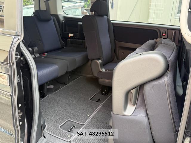 Honda e 2009-05 8012049-12