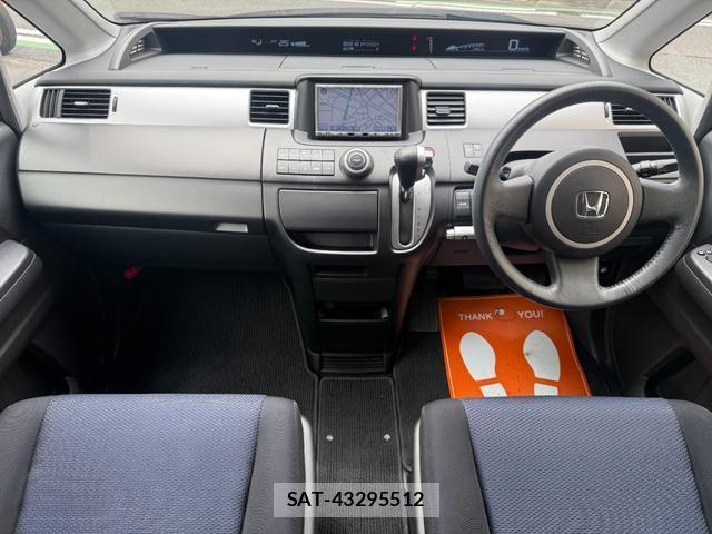 Honda e 2009-05 8012049-7