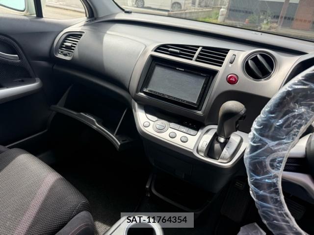 Honda STREAM 2010-06 8009410-5