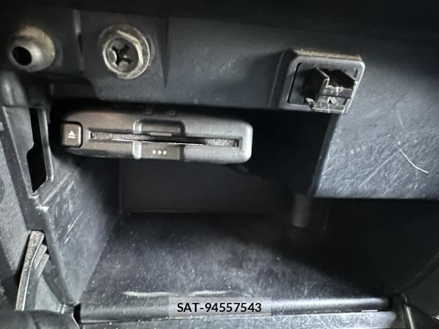 Toyota SUCCEED 2017-03 7817882-12
